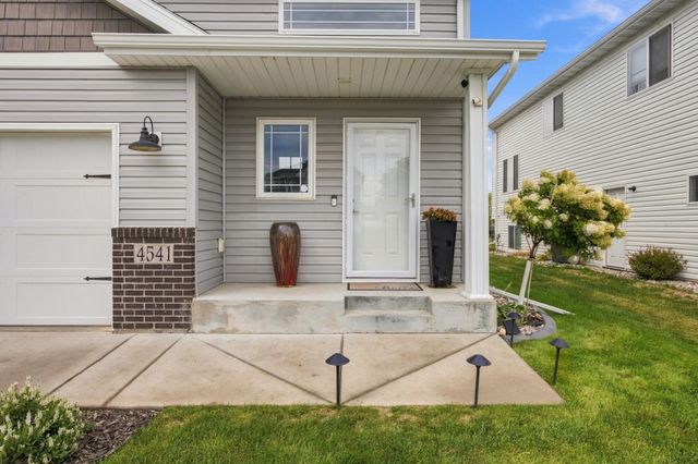 4541 13th Street S, Moorhead, MN 56560