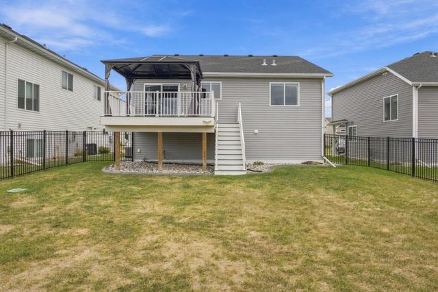 4541 13th Street S, Moorhead, MN 56560