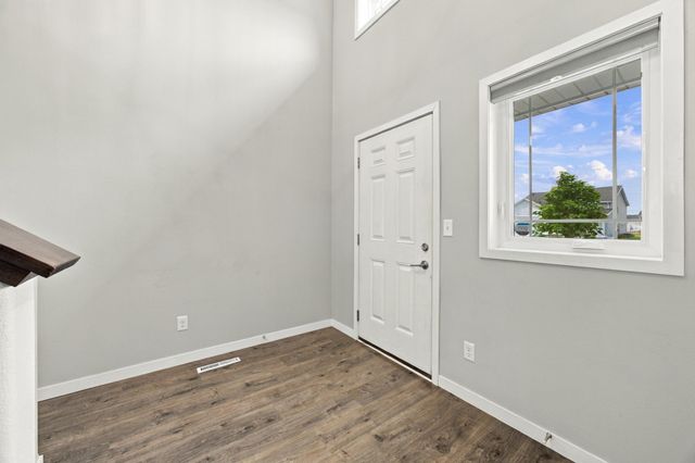 4541 13th Street S, Moorhead, MN 56560