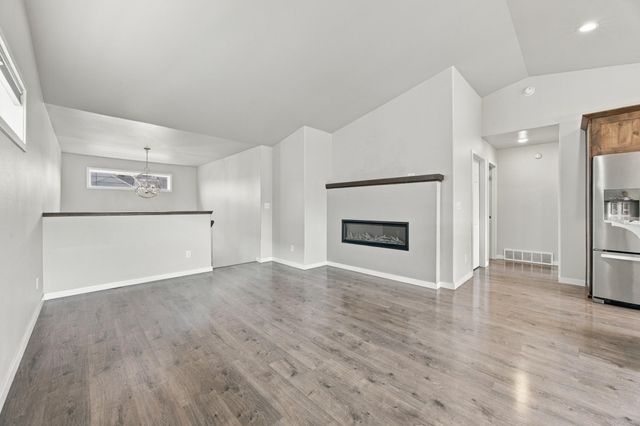 4541 13th Street S, Moorhead, MN 56560