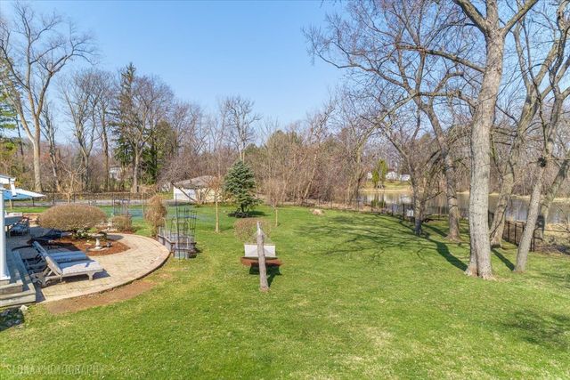 26048 W Cuba Road, Barrington, IL 60010