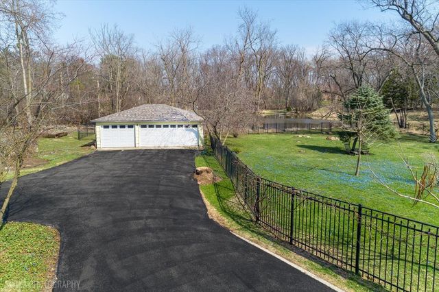26048 W Cuba Road, Barrington, IL 60010