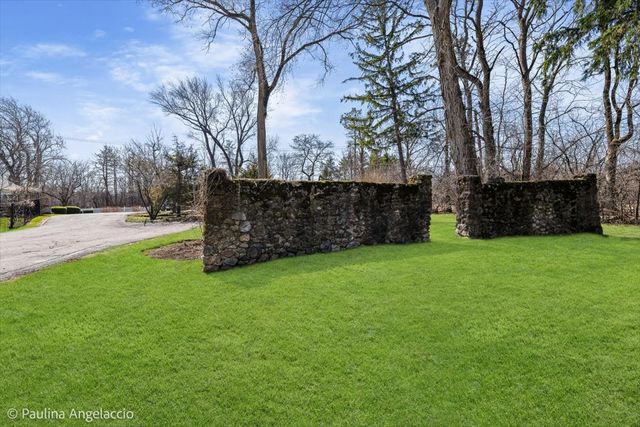 26048 W Cuba Road, Barrington, IL 60010