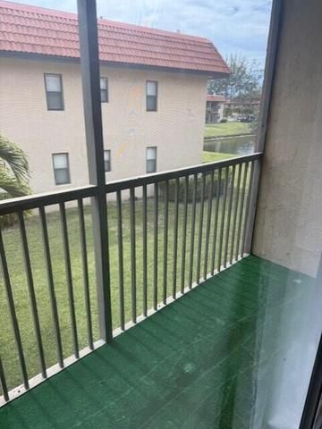 21911 Lake Forest Circle 201, Boca Raton, FL 33433