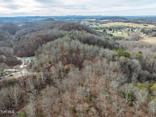 355 North Austin Springs Road, Piney Flats, TN 37686