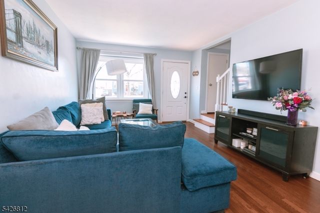 104 Hillcrest Ter, Roselle Boro, NJ 07203