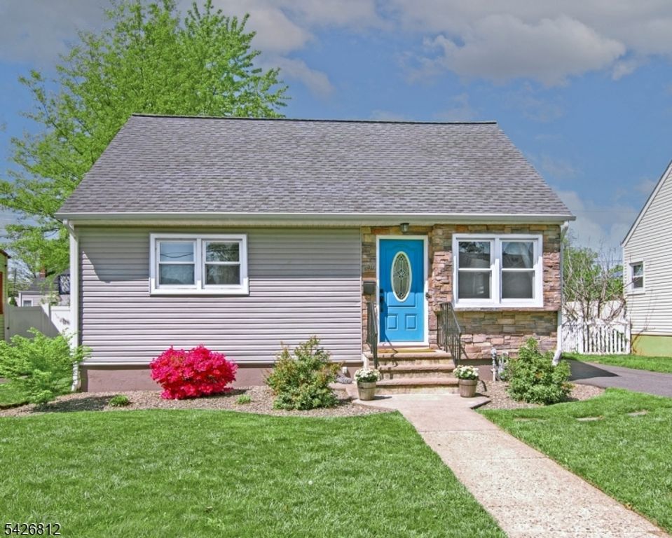 104 Hillcrest Ter, Roselle Boro, NJ 07203