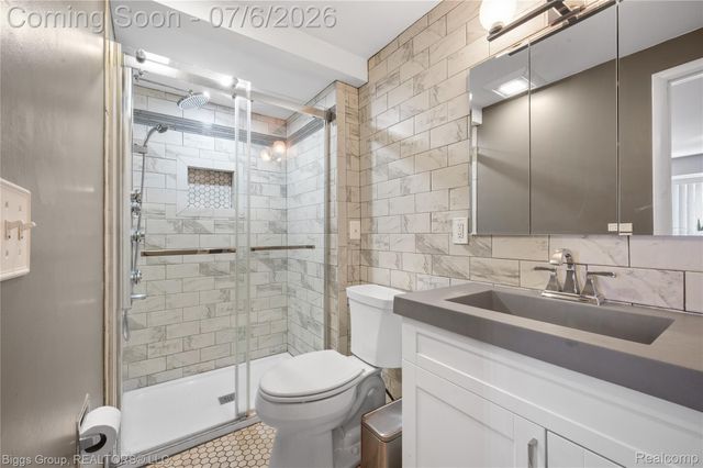 26207 Meadowbrook Way, Lathrup Village, MI 48076