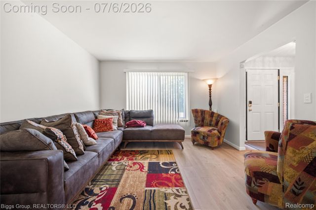26207 Meadowbrook Way, Lathrup Village, MI 48076