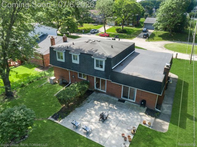 26207 Meadowbrook Way, Lathrup Village, MI 48076