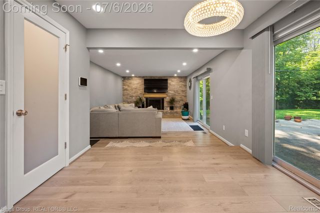 26207 Meadowbrook Way, Lathrup Village, MI 48076