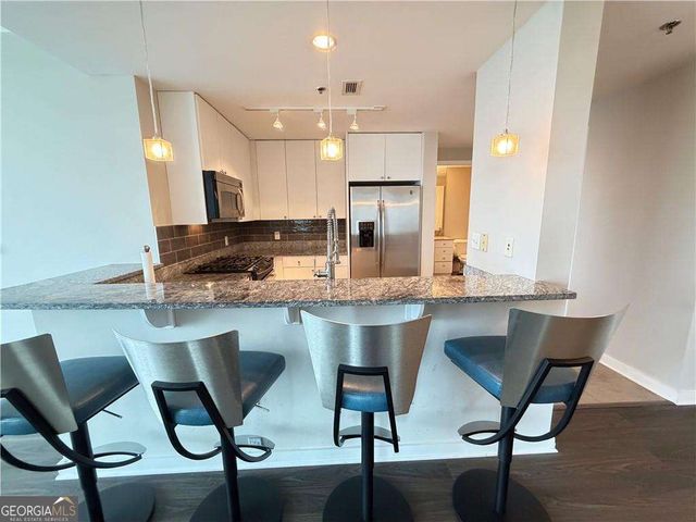 3338 Peachtree Road NE 2604, Atlanta, GA 30326