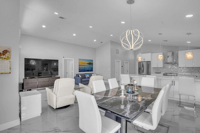 7791 Great Glen Circle, Delray Beach, FL 33446