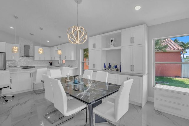7791 Great Glen Circle, Delray Beach, FL 33446