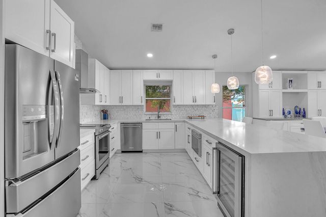 7791 Great Glen Circle, Delray Beach, FL 33446
