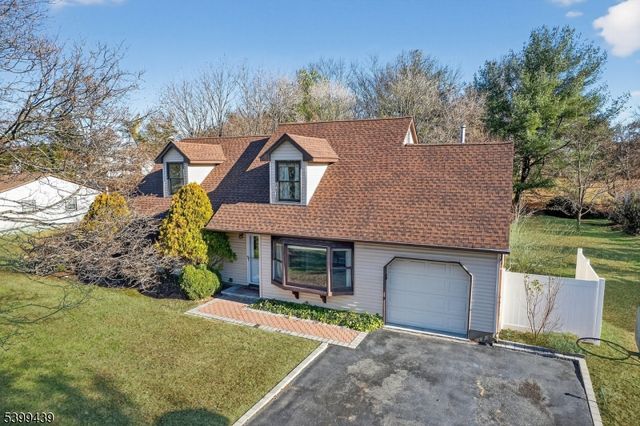 17 Londonderry Dr, Raritan Twp., NJ 08822