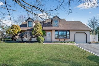 17 Londonderry Dr, Raritan Twp., NJ 08822