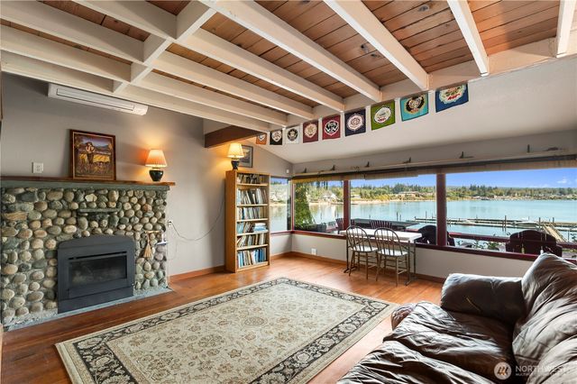 7411 Hermosa Beach Road, Tulalip, WA 98271