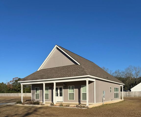 267 Creel Street, Hartford, AL 36344