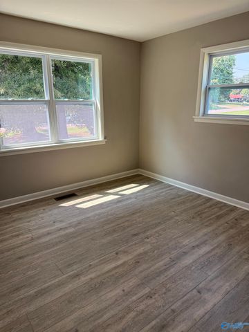 89 Woodland Avenue, Trinity, AL 35673