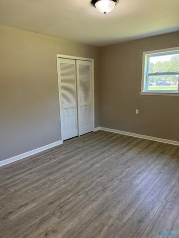 89 Woodland Avenue, Trinity, AL 35673