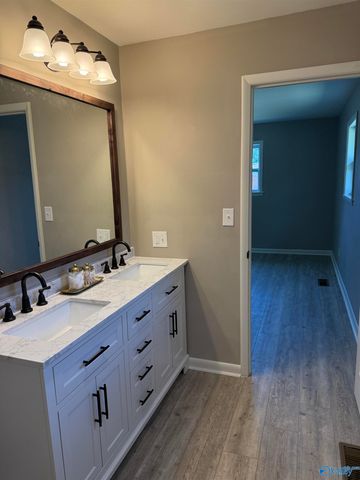 89 Woodland Avenue, Trinity, AL 35673