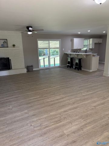 89 Woodland Avenue, Trinity, AL 35673