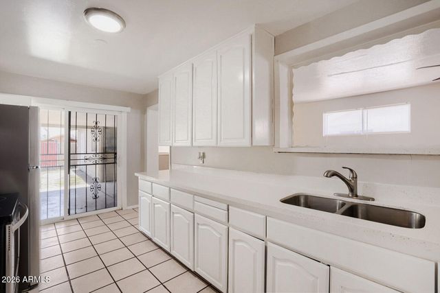 3205 W MARIPOSA Street, Phoenix, AZ 85017