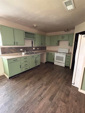 130 CR 3821, Wills Point, TX 75169