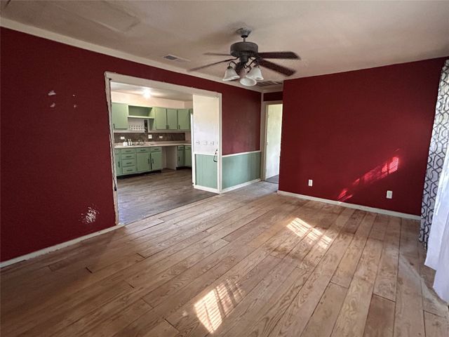 130 CR 3821, Wills Point, TX 75169