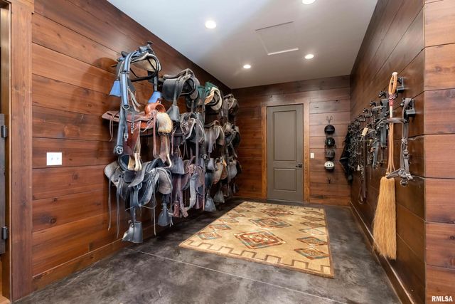 5122 230TH Street North, Port Byron, IL 61275