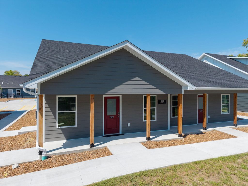 605 N 4TH ST 102, Columbia, MO 65201