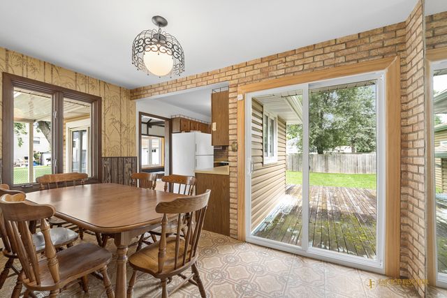 7304 Hiawatha Drive, Wonder Lake, IL 60097