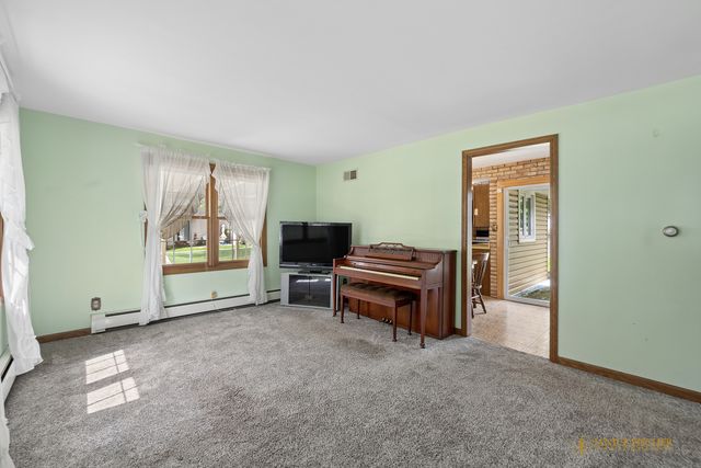 7304 Hiawatha Drive, Wonder Lake, IL 60097