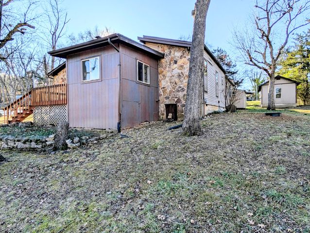 439 Driftwood Lane, Reeds Spring, MO 65737