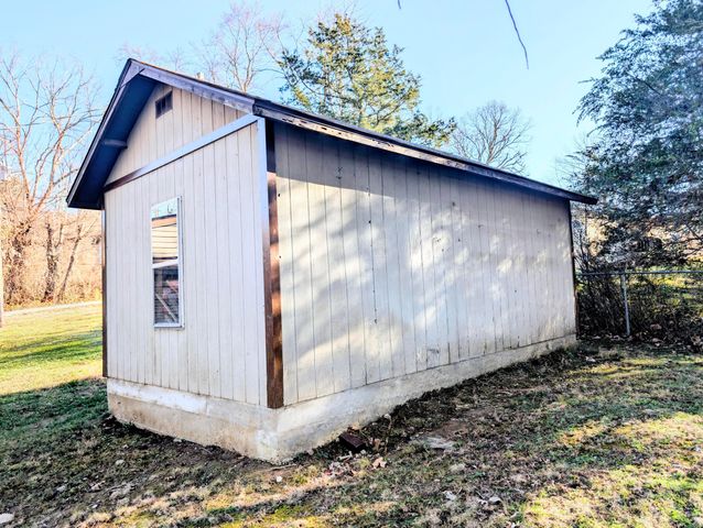 439 Driftwood Lane, Reeds Spring, MO 65737
