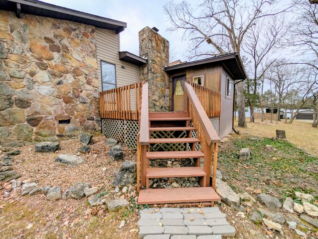 439 Driftwood Lane, Reeds Spring, MO 65737