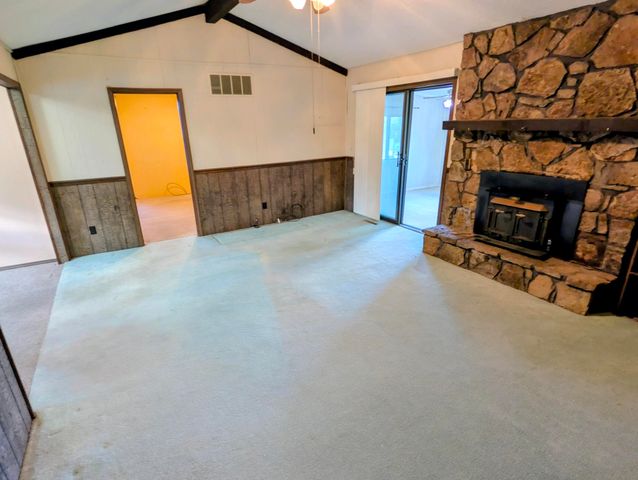 439 Driftwood Lane, Reeds Spring, MO 65737