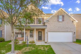 1950 Lakecrest Drive, Columbus, IN 47201