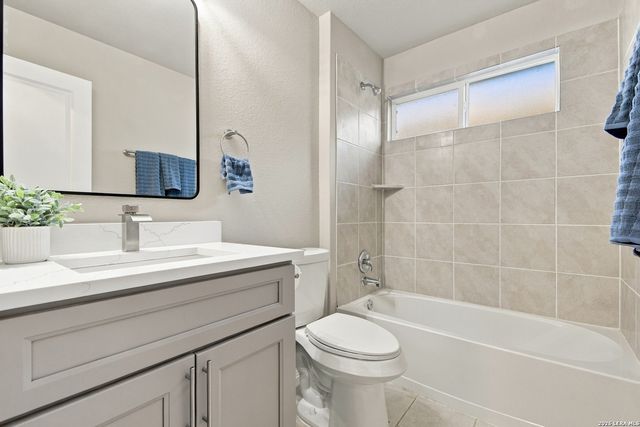 7614 Eclipse Mark, San Antonio, TX 78252