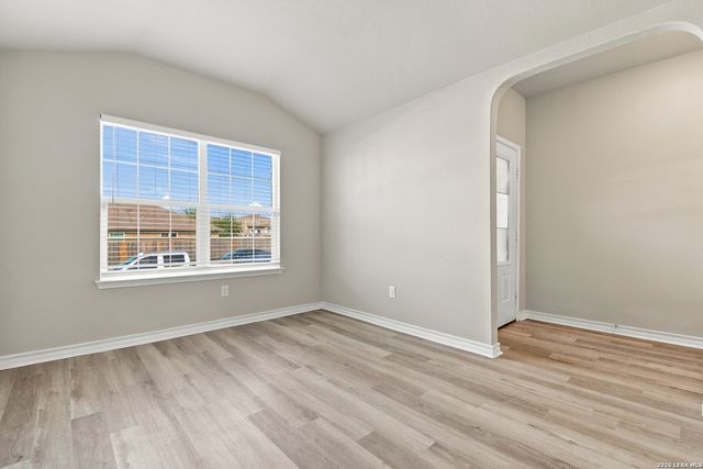 7614 Eclipse Mark, San Antonio, TX 78252