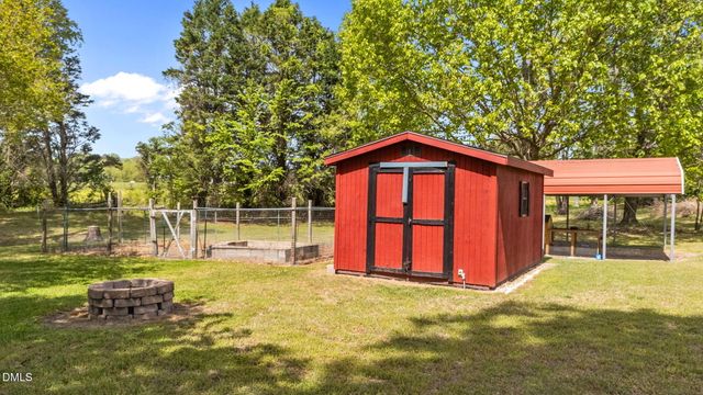 709 Slippery Bank Court, Benson, NC 27504