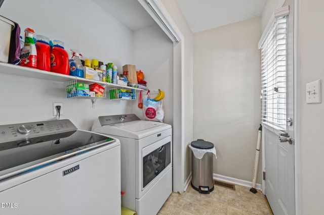 709 Slippery Bank Court, Benson, NC 27504