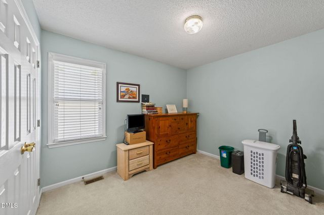 709 Slippery Bank Court, Benson, NC 27504