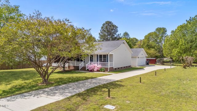 709 Slippery Bank Court, Benson, NC 27504