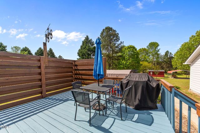 709 Slippery Bank Court, Benson, NC 27504