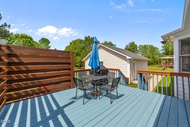 709 Slippery Bank Court, Benson, NC 27504