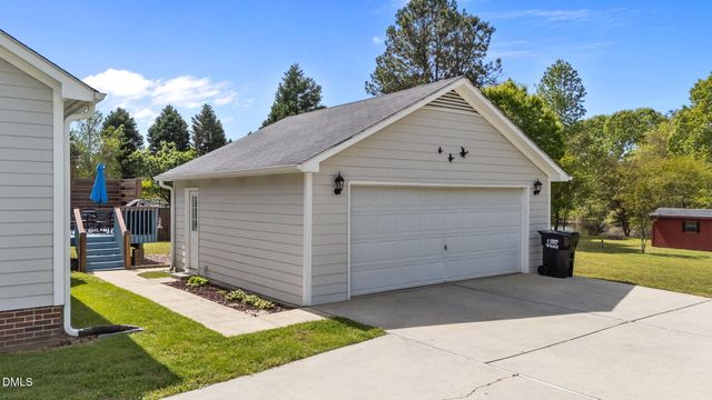 709 Slippery Bank Court, Benson, NC 27504