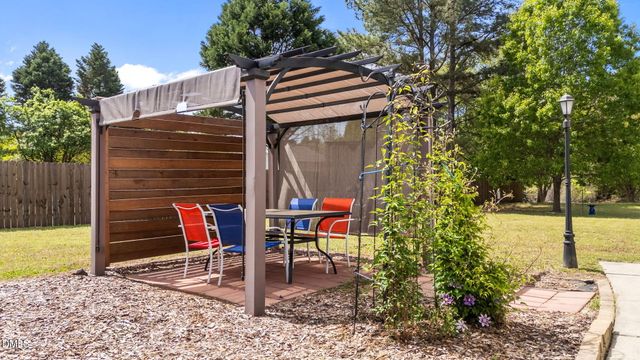 709 Slippery Bank Court, Benson, NC 27504