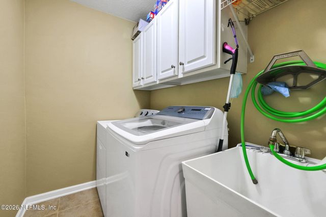 9223 SUNRISE BREEZE Circle, Jacksonville, FL 32256